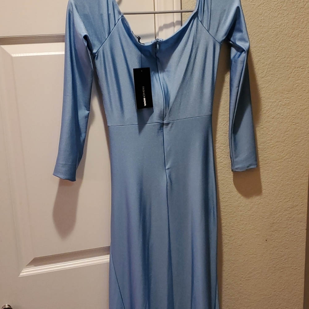 Dress - Picture 3 of 4